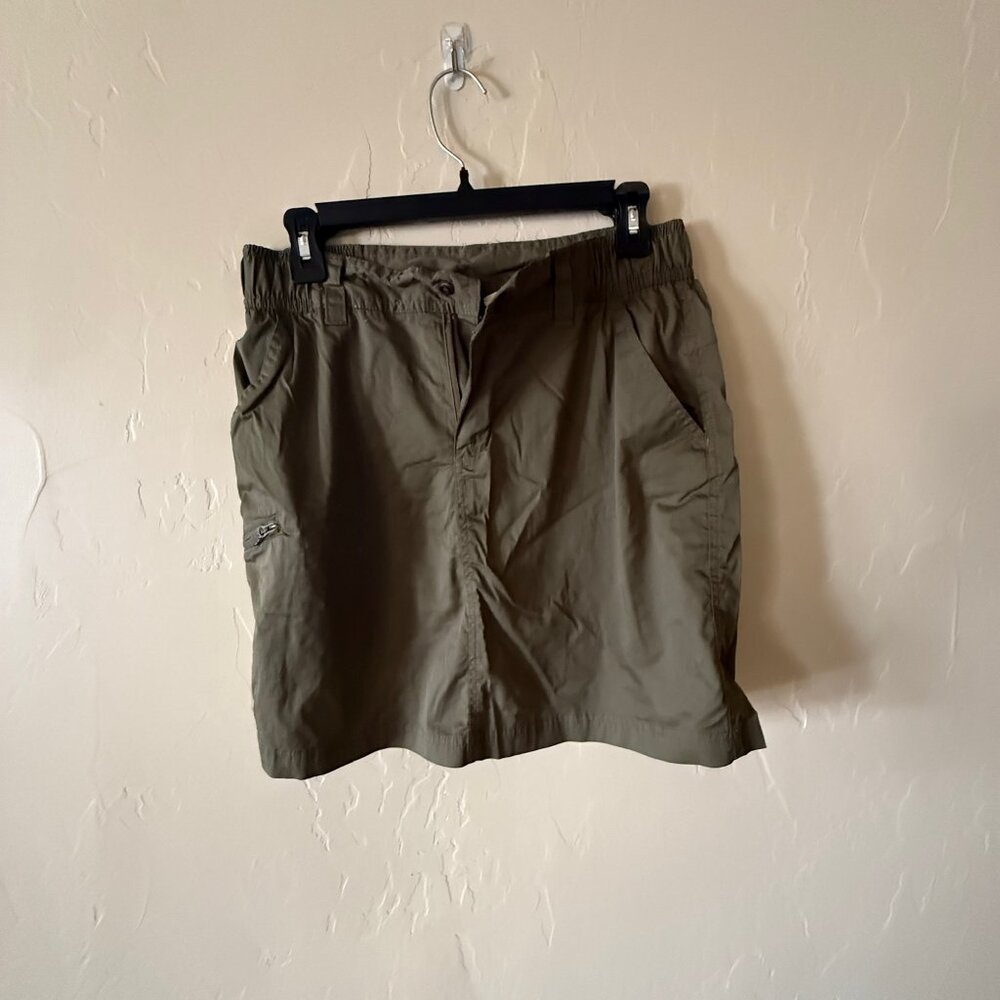 Dakini Cargo Green Skort for Casual Wear
